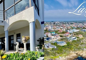 R4,350,000: 3 Bedroom Freehold For Sale in De Kelders