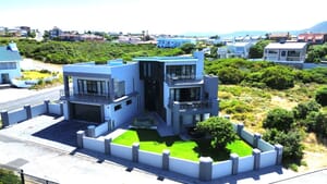 R6,495,000: Double-Storey House for Sale in De Kelders