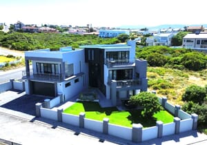 R6,495,000: Double-Storey House for Sale in De Kelders