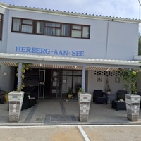 Front - Herberg aan See - Xplorio™ Gansbaai