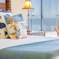 Walker Bay Room with Sea View - Whale Waters Self Catering Lodge - Xplorio™ Gansbaai
