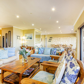 Lounge - Whale Waters Self Catering Lodge - Xplorio™ Gansbaai