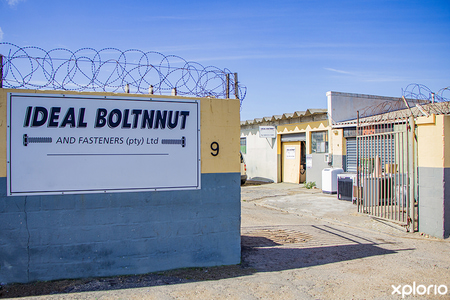 hermanus_building_materials_and_hardware_ideal_boltnnuts_and_fasteners_outside_view_from_the_street_copy_1787660091