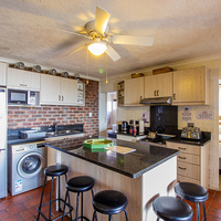 Princeview Kitchen - Kingsview Guesthouse - Xplorio™ Gansbaai