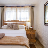 Princeview Third Bedroom - Kingsview Guesthouse - Xplorio™ Gansbaai