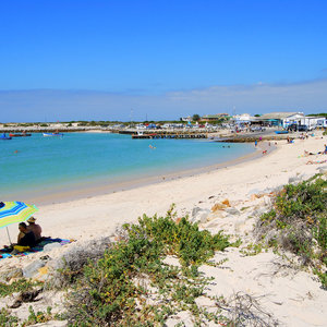Beaches in Struisbaai is a popular spot for holiday-makers
