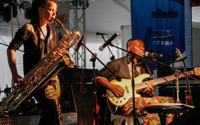 hermanus-whale-festival-live-performances hermanus-whale-festival-live-performances