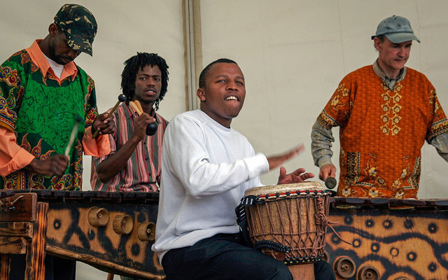 live-african-music-at-hermanus-whale-festival-LR live-african-music-at-hermanus-whale-festival-LR