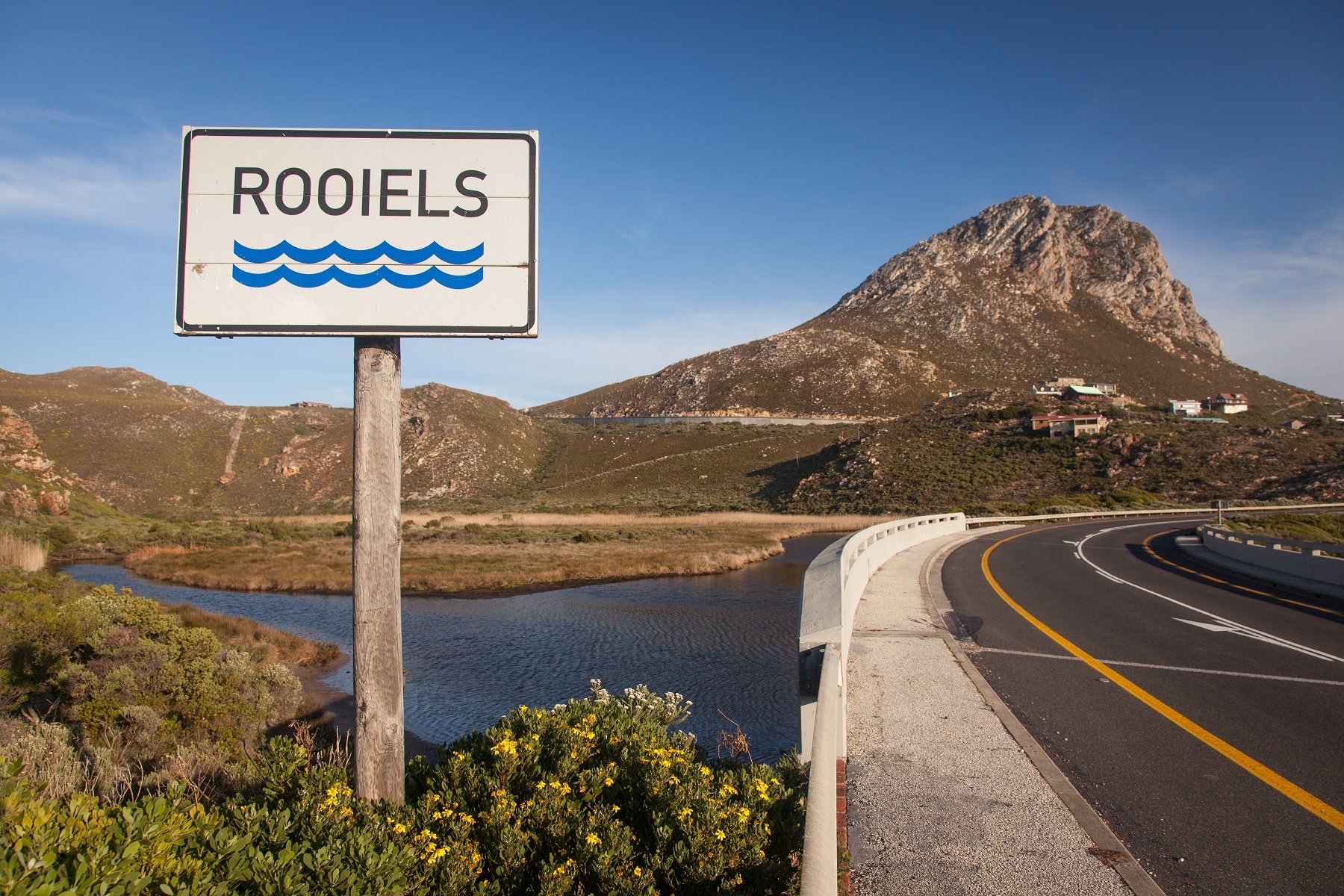 rooiels-bridge-sign-river
