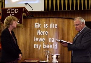 Bevestiging van Dr Lisel Joubert