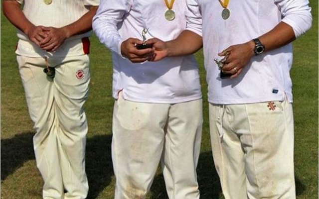  Vlnr: Corrie Avenant (beste kolwer), Jonathan Doyle (beste veelsydige speler) en André Hage (klubvoorsitter)