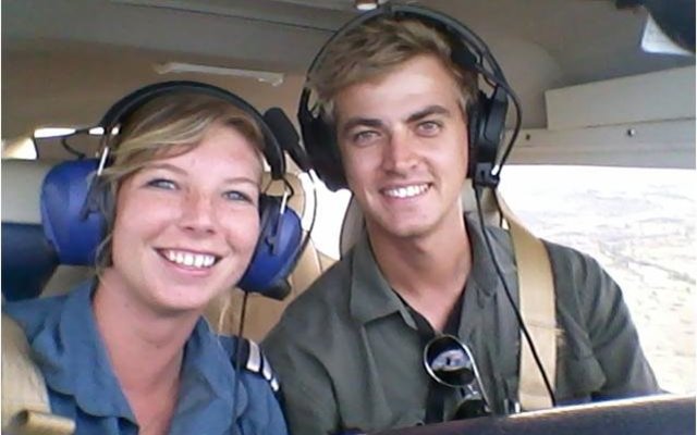 Tanya Kleynhans het saam met David Hanekom gevlieg om een van David’hulle se vliegtuie na ‘n ander lughawe te neem. “Dit was ons eerste vlug saam en hy land nie te sleg nie!” - Tanya