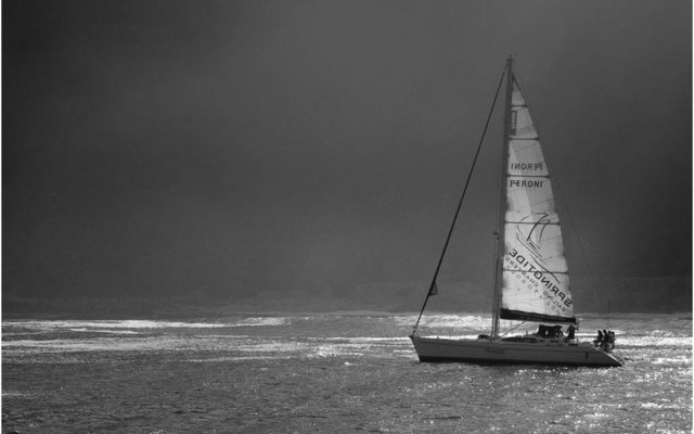 Jane Bailey se “Foto van die Aand”, Sailing Away, waarvoor sy met ‘n interne Goue Toekenning in die “oop”-kategorie beloon is