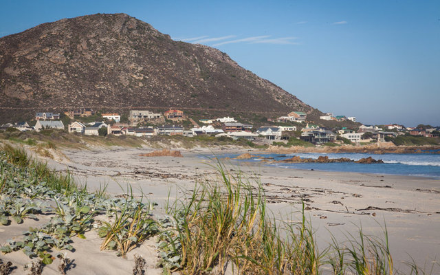 The beautiful coastal villages of Pringle Bay & Rooi Els