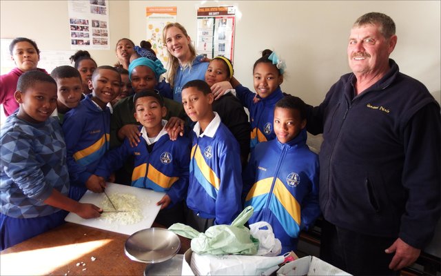 Smaaklike kos  wat  in die Gansbaai Primêr se kombuis voorberei word.