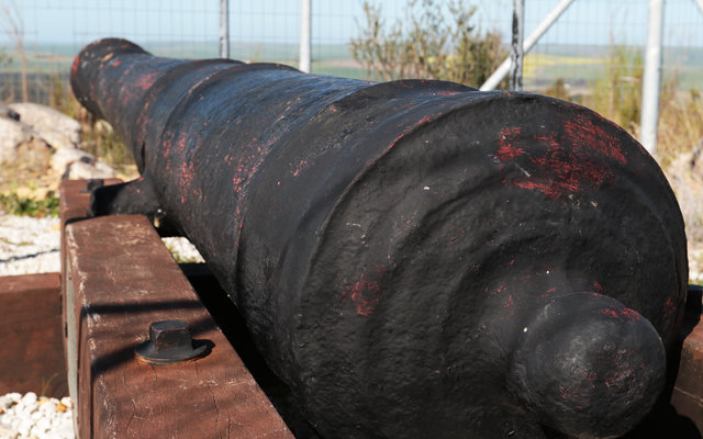 Signal Canons on Historical Hike