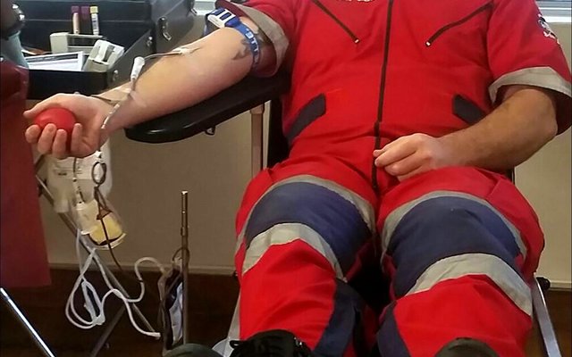 Derrick Banks, ER24 Hillcrest Branch Manager, donates blood.  