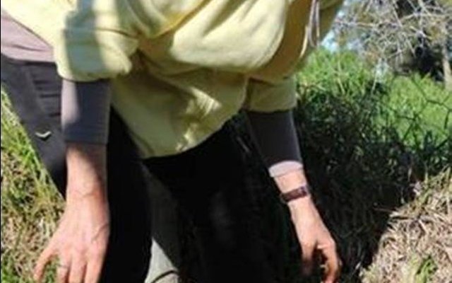 Flower Valley Conservation Trust’s Executive Director, Lesley Richardson, got dirty in the vegetable garden at the Flower Valley Early Learning Centre this Mandela Day, helping to take out the weeds. The 27 children learn how to grow their own food at the centre - planting veggies like tomatoes and peas. 