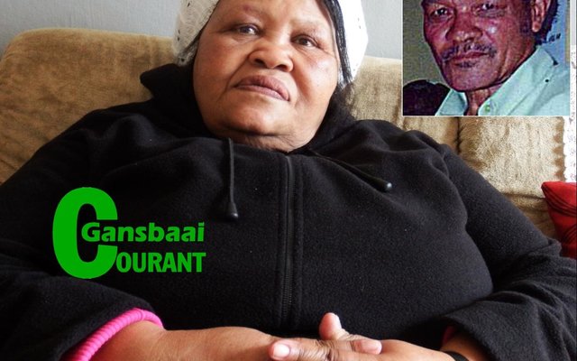 Maria Smith van Viooltjiestraat in Blompark ná die afsterwe van haar eggenoot, Willem Smith (inlasfoto) wat in Hoofstraat, Gansbaai deur ‘n voertuig raakgery is.