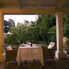 Al fresco breakfast & dining