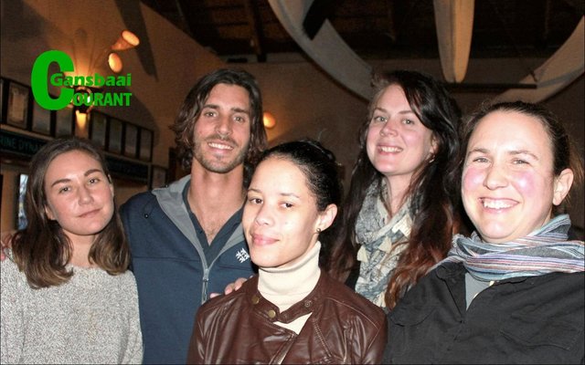 Left is Deen Hill (guest speaker) with his girlfriend, Daynie Sanderson and the Marine Dynamics team from ltr Anwynn Louw, Cari du Preez and Meredith Thornton.