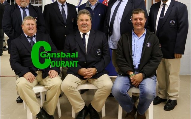 Voor vlnr sit Mark Truter van Gordonsbaai - Cavalier, Lucas Holtzhausen van die Overbergklub – Dad’s Toy en Louis Becker van Gordonsbaai – S-Catman. Agter vlnr van Kleinbaai, Gustav Groenewald – Rusty, Colin Joubert van Gordonsbaai – Haven, Wayne Midd-leton van Franskraal – Way Point 1, Thys Louw van Overberg – Sophie en Pieter Welgemoed van Gordonsbaai – Mandrie.