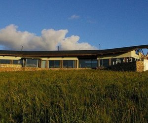 Luxury resort cleans up after fire