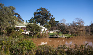 Enjoy a beautiful escape in Botrivier