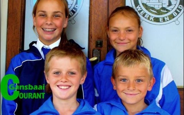 Die eer om Overbergkleure in tennis te verwerf, het Monique Hugo (0/12), Nel Stieger (0/10) en Stefan Stieger (0/10) te beurt geval. Hulle is leerders van Laerskool Gansbaai en is in die Overberg Tennisspanne opgeneem. Hennie de Wet (0/9) is ook in die Overberg Tennisspan opgeneem, maar slegs vir blootstelling, aangesien o/9’s nog nie Overbergkleure kan verwerf nie. Die groep tennisspelers is vir die Bolandproewe van 14 en 15 Oktober 2016 gekeur.