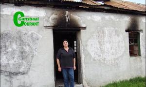 B’Bos erfenishuis op in vlamme