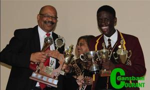 Analo is Academia se Dux-leerling