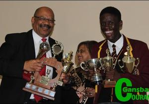 Analo is Academia se Dux-leerling