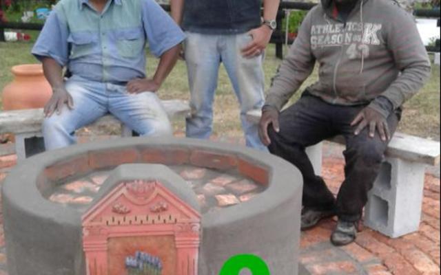  Vlnr Kerneels Shaka, Reuben du Toit en David Ndamase by Baardskeerdersbos se braaiplek.