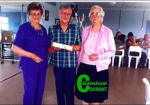 Seevroue neem afskeid met ‘n traan