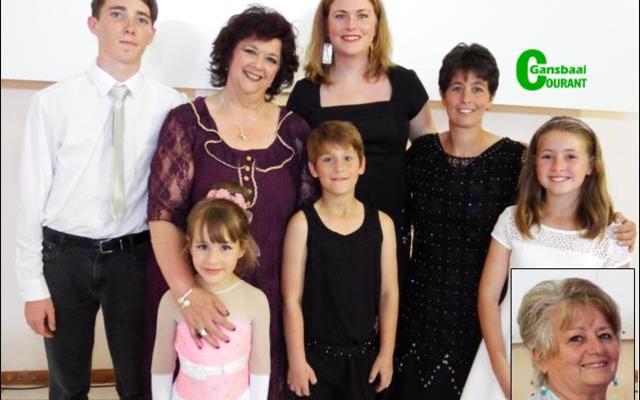 Annelie Botha se puik sangspan tydens ‘n sangmiddag in die AGS-gemeente. Voor vlnr Daneke Nepgen, Dané Swarts en Lisa-Marie van Wyk. Agter vlnr Jordan Linehan, Annelie Botha (organiseerder), Sanja Lutzeyer en Elani Swarts. Inlas: Pastoor Beryll Coetzer. Annelie Botha se puik sangspan tydens ‘n sangmiddag in die AGS-gemeente. Voor vlnr Daneke Nepgen, Dané Swarts en Lisa-Marie van Wyk. Agter vlnr Jordan Linehan, Annelie Botha (organiseerder), Sanja Lutzeyer en Elani Swarts. Inlas: Pastoor Beryll Coetzer.