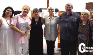 Manuel en Belia lei Kerssangdiens