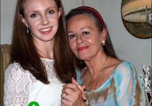 Twee sprankelende ballerinas ontmoet uiteindelik