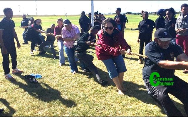 Toutrek so al steunende en kreunende was nog ‘n item tydens Gansbaai Academia se inlywing van hul 2017 graad 8’s.