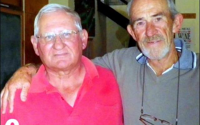 Die trotse wenners van die Gekombineerde Stableford-kompetisie was Solly Wessels (links) en Andre Roos. Solly Wessels het ook ‘n Arend op putjie no 1 aangeteken.