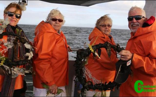 Showing their respect for the drowned and survivers of the Birkenhead, and all the way from Chicago to attend this memorial event are far left: Sheila Scuoltz and far right her husband, Pieter.  Cecily du Plessis and Sticki Barrow are from  Sandbaai.