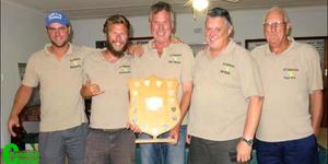 J&A Sement Werke was  die algehele wenners in die ‘A’ groep. Hulle is van links: Theo van der Nest, Karlo Marais, Eldo Marais, Athol Young en Archie Chambers, Manager.