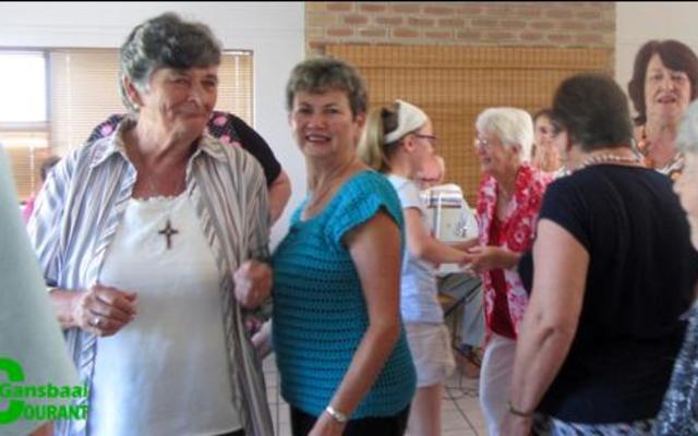 Ja dominee, ons wikkeldans ‘n bietjie in die Kleinsaaltjie – alles Eddie Barnard se vrolike musiek se skuld!