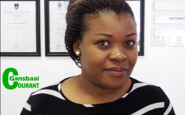 Lusanda Yalezo van Gansbaai Apteek wat ‘n traumatiese ervaring met grypdiewe beleef het. 