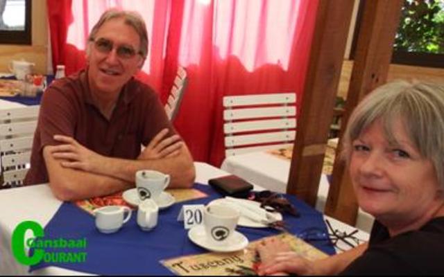 Gansbaai Fotografieklub se befaamde fotograwe en bestuurslede, Marc en Veronica du Plessis het ook by Tuscany kom inloer.