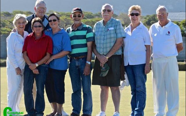 Die rolbalspelers wat ‘n afrigterskursus deurloop het. Van links is Marina van Wyk (Nasionale afrigter), Lani Swart, Peet Neethling, Adri Bester, Ken Lumb, Judith Vorster en Archie Chambers (Klubafrigter).