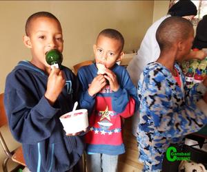 Groot koeke vlieg by  VGK basaar