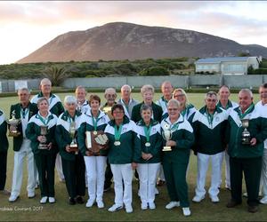 Rolbal wys klubkampioene aan