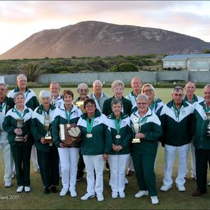 Franskraal Rolbalklub het hulle seisoen Vrydagaand afgesluit met hul jaarlikse prysuitdelingsfunksie.  Presteerders is van links voor:  Chris Malec, Tommie van Niekerk, Linda Rossouw, Hettie Lass, Martie Fourie, Lani Swart, Kay Puttick, Annemarié Botha en Jaco Swart. Middel: Peet Neethling, Sakkie van Zyl, Roelof Eksteen, Judith Vorster, Lerina Ferreira en Pieter Beukes. Agter:  Archie Cambers, André Vorster, Victor Breach en Theuns Roodman.