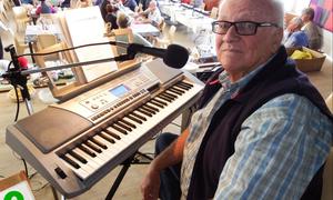 Eddie Barnard en sy klawerbord is soos vinkel en koljander