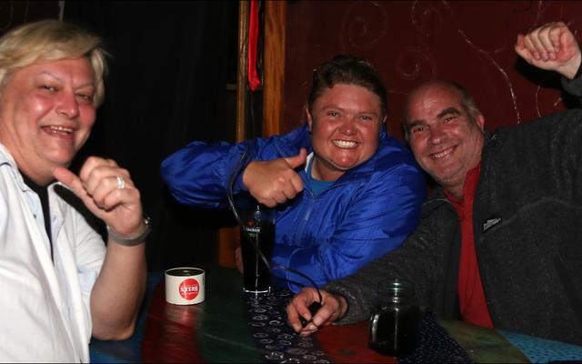 Die Kraal Kafee span van links: Olivia Breed, Nattilly van der Westhuizen en Greens.